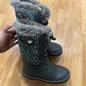 Bogs Gray and Teal Kids Boots